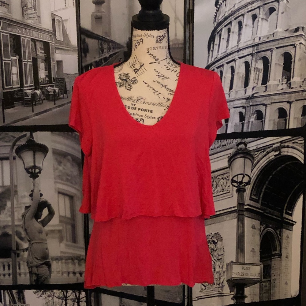 Fun & flirty red Allison Brittney top in large
